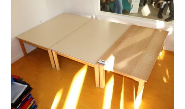 3 lage tafels